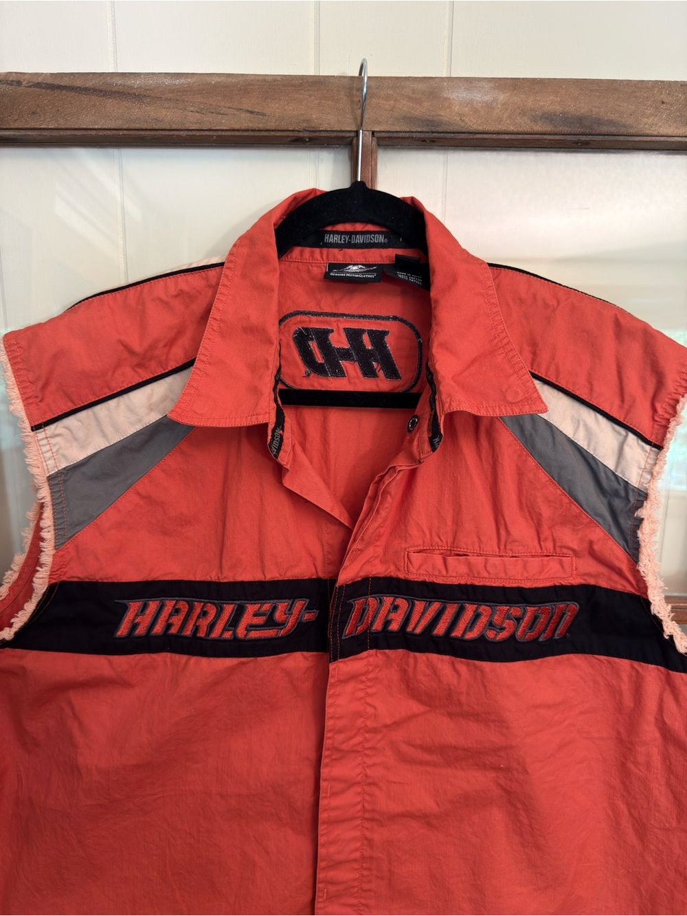 Harley-Davidson Vintage Men’s Orange Biker Sleeveless Logo Vest XL Raw Edge - Picture 2 of 7